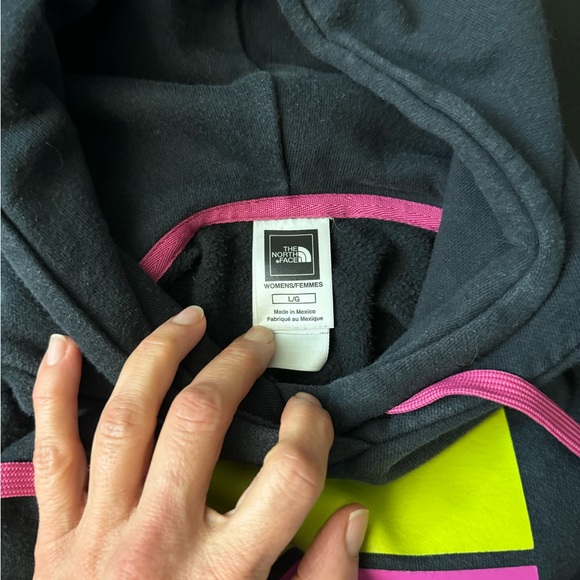 North Face hoodie - Picture 3 of 3